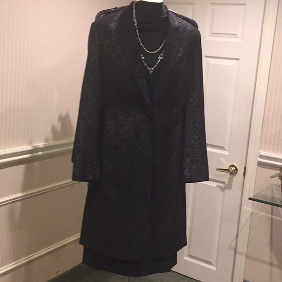 💕Host Pick💕⬇️Price Drop⬇️NWOT Black 2 piece suit Long jacket with pencil skirt - Picture 4 of 4